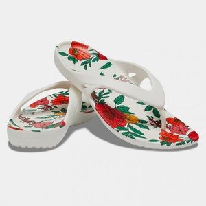 BNWT Crocs Kadee II Printed Floral Flip Flops